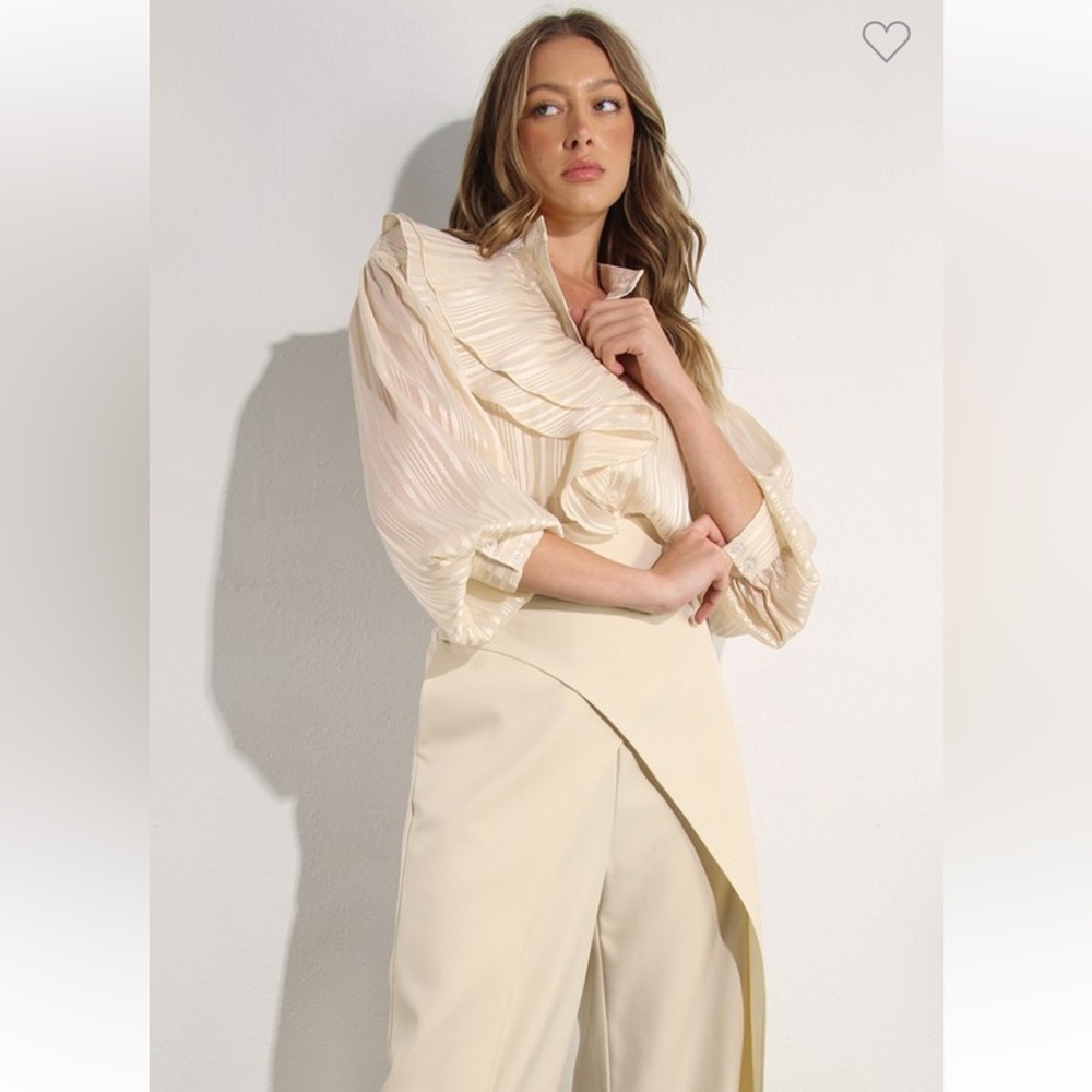 #226 “ RUFFLE BLOUSE” - Picture 4 of 14